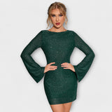 Šaty bez zadního dílu s flitry a dlouhými rukávy